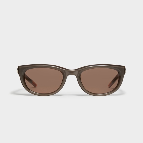 Gentle Monster Monochrome BRC7 Sunglasses Unisex - Picture 2 of 4